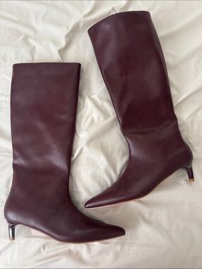PrettyLittleThing Burgundy Pointed-Toe Knee high Boots